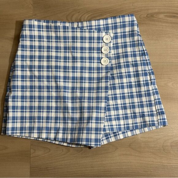 Joe B Light Blue and White Checked Skorts Size Small - Picture 2 of 6
